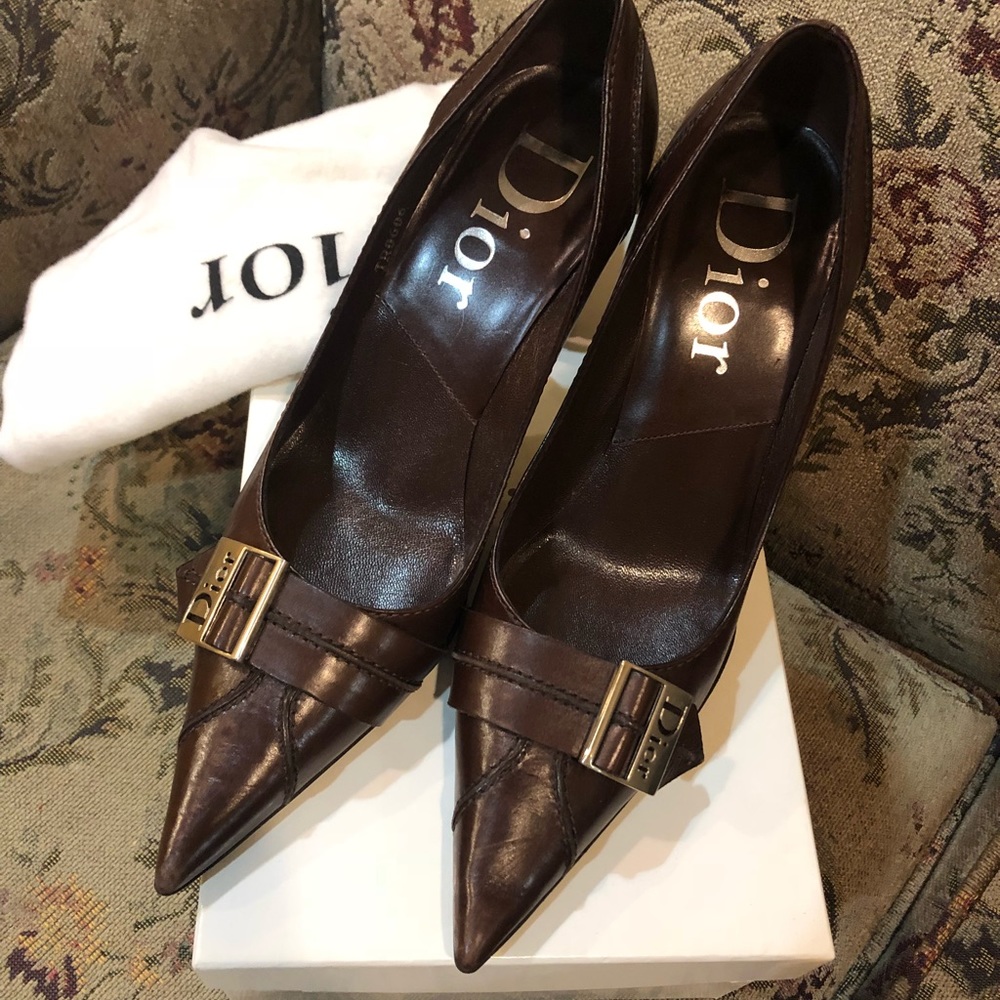 Ladies Dior Pump’s Brown size 37 box & dust bag